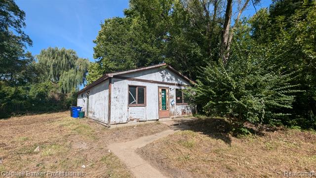 front view picture of 14025 Dacosta Street, Detroit, MI. 48223
