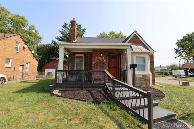 front view picture of 16200 Forrer Street, Detroit, MI. 48235