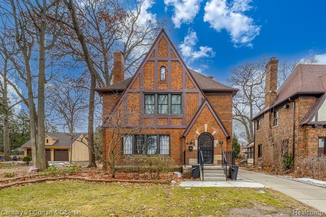 front view picture of 18455 Parkside Street, Detroit, MI. 48221