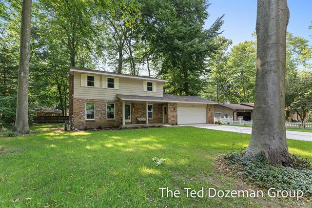 front view picture of 338 Roosevelt Avenue, Holland, MI. 49424
