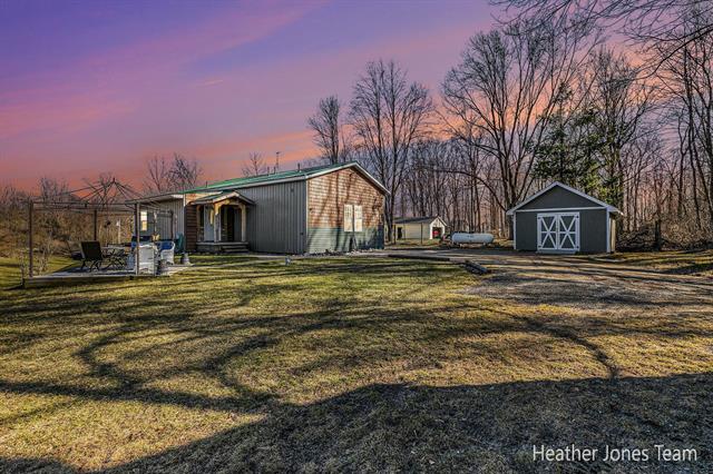 front view picture of 10213 S Berridge Road, Greenville, MI. 48838
