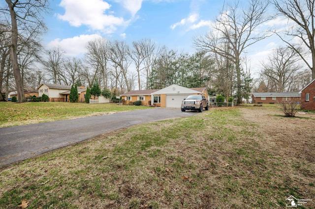 front view picture of 7679 Indian Road, Temperance, MI. 48182
