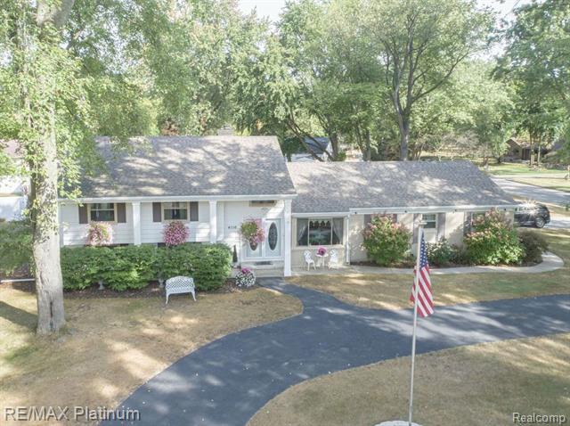 front view picture of 4116 Eton Place, Lambertville, MI. 48144