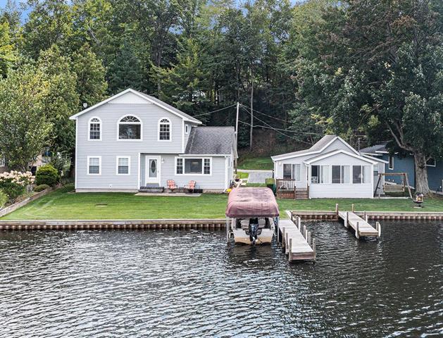 front view picture of 6994 W Eleventh Street, Ludington, MI. 49431