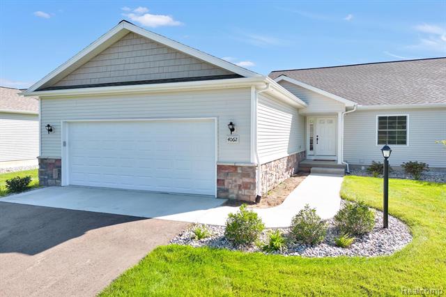 front view picture of 4043 Eastbridge Circle Road, Stockbridge, MI. 49285