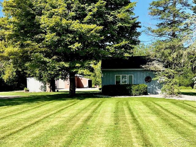 front view picture of 3675 Hackett Road, Saginaw, MI. 48603