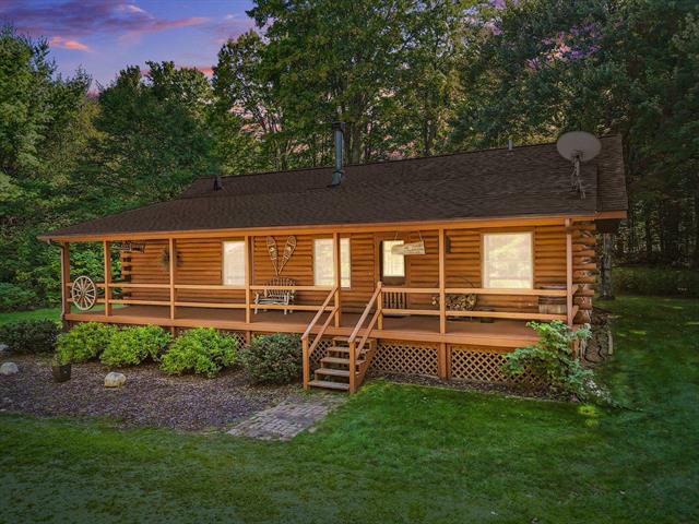 front view picture of 965 W 38 Road, Boon, MI. 49618