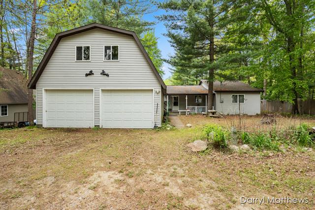 front view picture of 5046 S Lazy Deer Lane, Baldwin, MI. 49304
