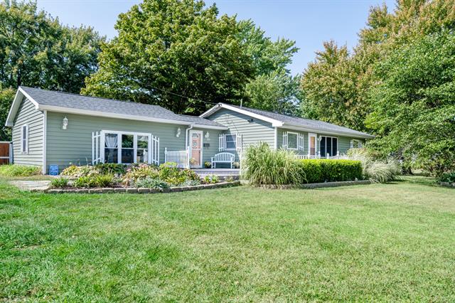 front view picture of 203 Chicago, Three Oaks, MI. 49128