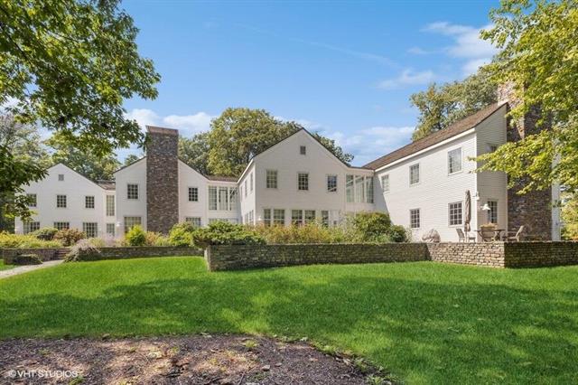front view picture of 15360 Lakeshore Road, Lakeside, MI. 49116