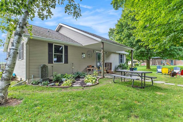 front view picture of 9531 Sunrise Court, Mesick, MI. 49668