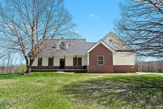 front view picture of 5421 Bradley Road, Gregory, MI. 48137