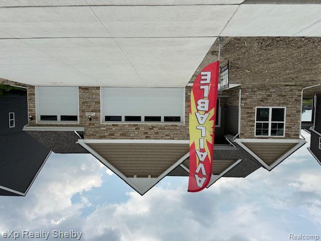 front view picture of 52600 Wellington Valley Drive, Macomb, MI. 48042