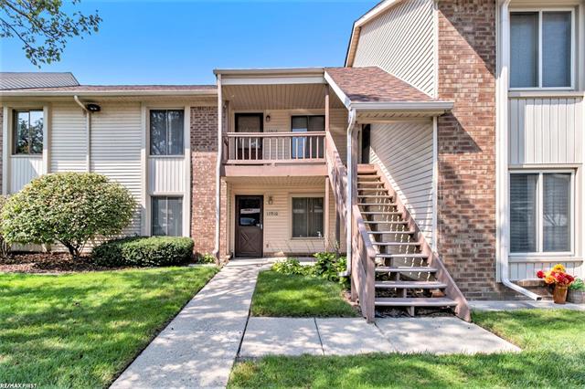 front view picture of 17912 Phyllis Street, Roseville, MI. 48066