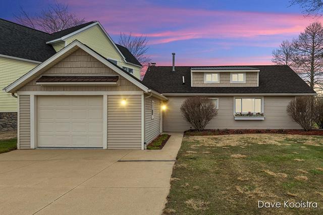 front view picture of 10780 Shady Lane Drive, Middleville, MI. 49333