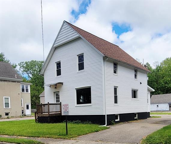 front view picture of 2109 Schippers Lane, Kalamazoo, MI. 49048