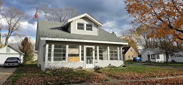 front view picture of 610 Michigan Avenue, Sturgis, MI. 49091