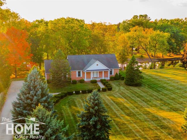 front view picture of 1117 Ada Street, Owosso, MI. 48867