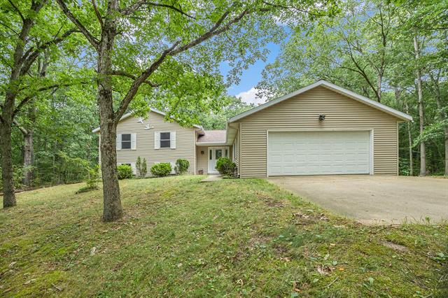 front view picture of 5063 122Nd Avenue, Fennville, MI. 49408