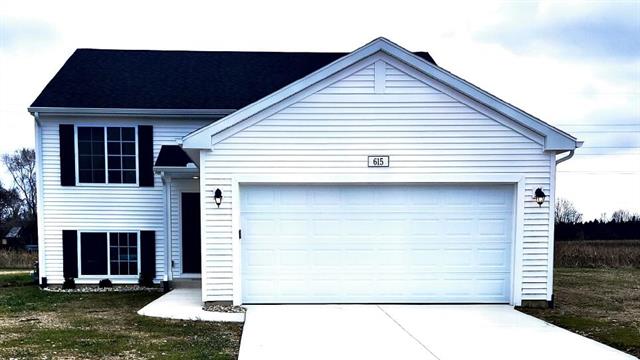 front view picture of 615 Manorwood Circle, Benton Harbor, MI. 49022