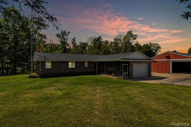 front view picture of 9390 E Lehring Road, Durand, MI. 48429