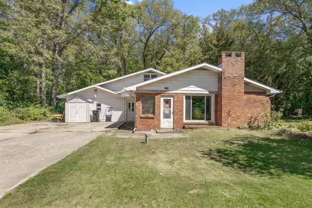 front view picture of 3355 Delano Street, Allegan, MI. 49010