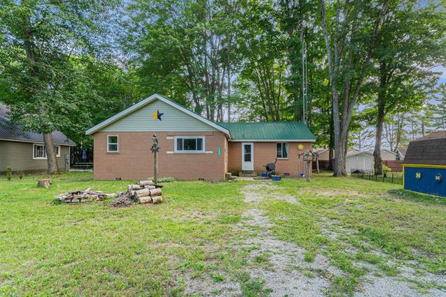 front view picture of 13890 Ne Merrill Avenue, Kalkaska, MI. 49646