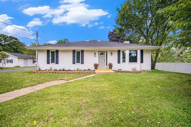 front view picture of 1945 Cooper Street, Jackson, MI. 49202