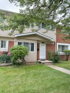 front view picture of 25814 Jeanette Court, Roseville, MI. 48066