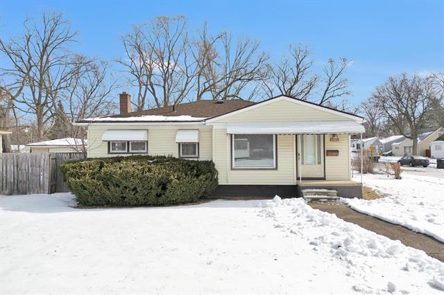 front view picture of 16500 Fenton Street, Detroit, MI. 48219