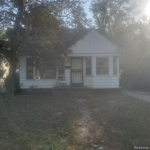 front view picture of 20092 Avon Avenue, Detroit, MI. 48219