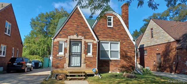 front view picture of 17319 Ilene Street, Detroit, MI. 48221
