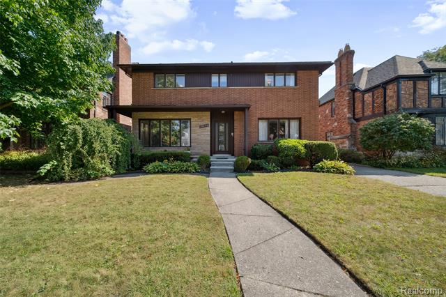front view picture of 19650 Stratford Road, Detroit, MI. 48221