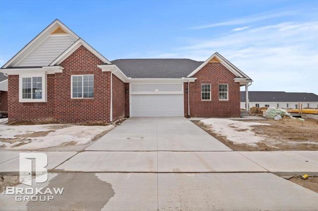 front view picture of 1423 Luxington Street, Lapeer, MI. 48446