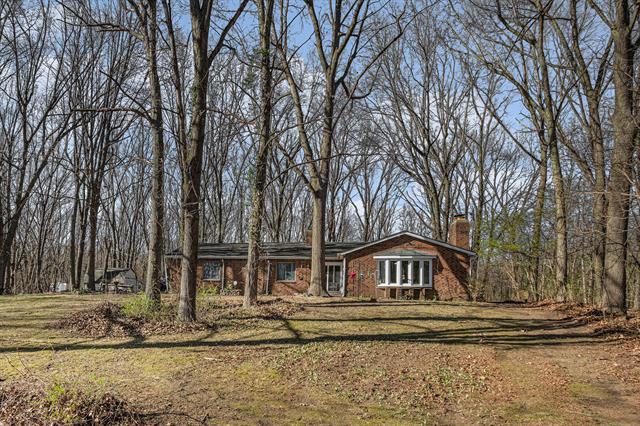 front view picture of 93459 M 152, Dowagiac, MI. 49047