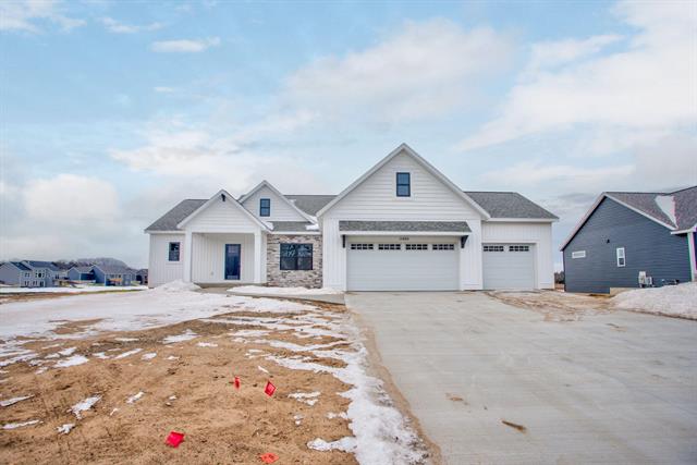 front view picture of 14968 Fillmore Street, West Olive, MI. 49460