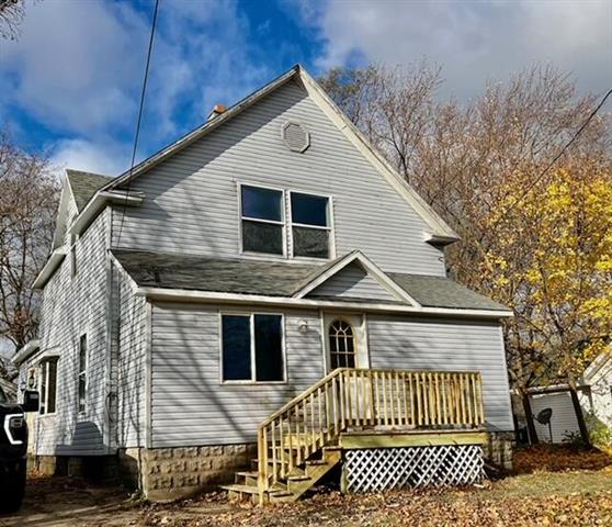 front view picture of 313 N Stewart Avenue, Fremont, MI. 49412