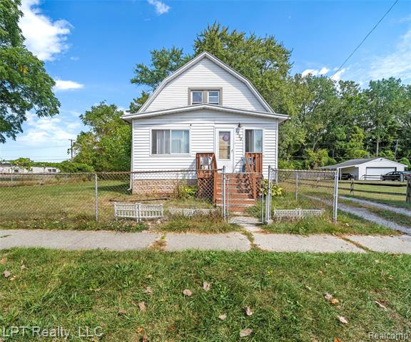 front view picture of 1529 Oak Street, Monroe, MI. 48161