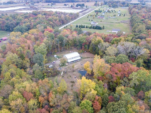 front view picture of 12180 Oelke Road, Maybee, MI. 48159