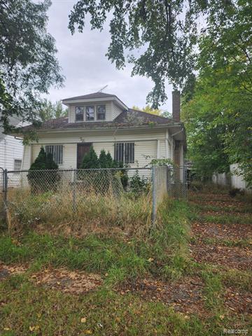 front view picture of 633 E Flint Park Boulevard, Flint, MI. 48505
