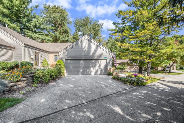front view picture of 2645 Wyndham Drive Se, Grand Rapids, MI. 49546