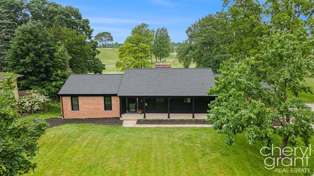 front view picture of 1757 Westlane Drive Ne, Grand Rapids, MI. 49505