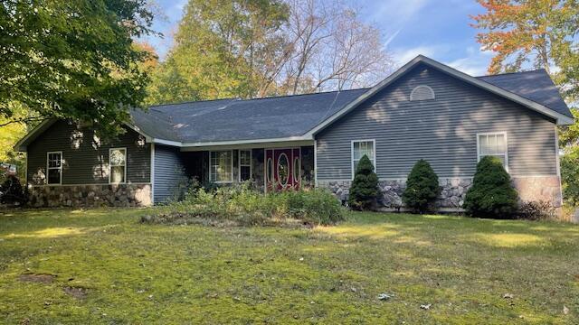 front view picture of 10303 Belding Road Ne, Rockford, MI. 49341