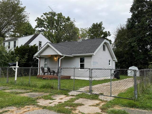 front view picture of 3148 Woodrow Avenue, Flint, MI. 48506