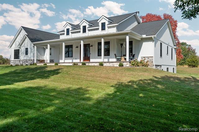 front view picture of 5057 Pardee Road, Webberville, MI. 48892
