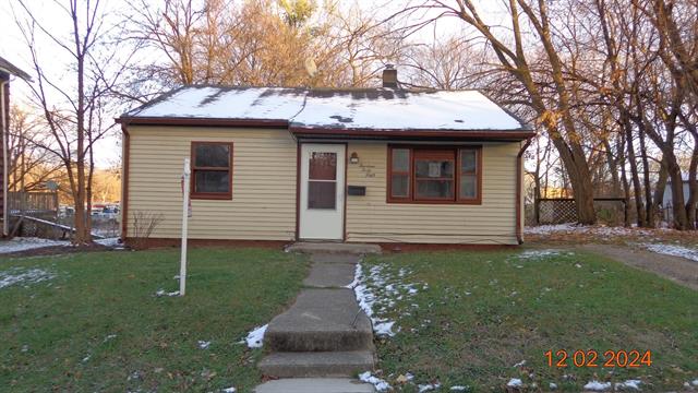 front view picture of 1444 Knollwood Street, Lansing, MI. 48906