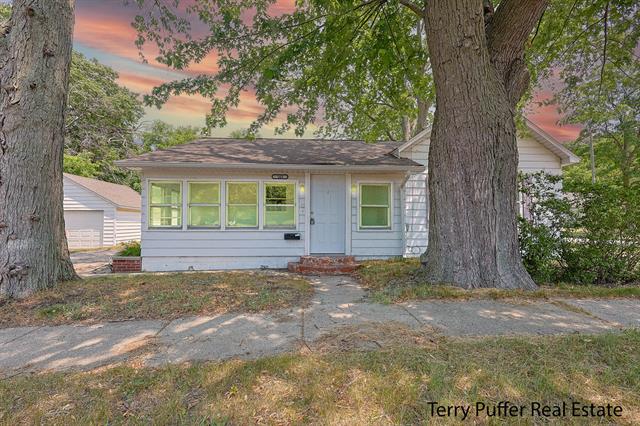 front view picture of 1966 Roilson Street, Muskegon, MI. 49441