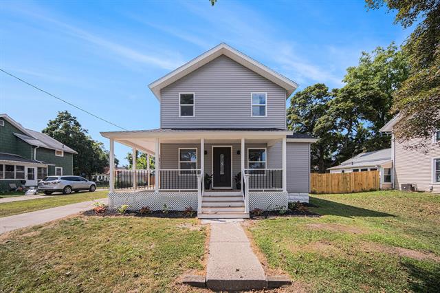 front view picture of 910 Backus Street, Jackson, MI. 49202