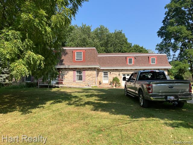 front view picture of 3301 Watson Road, Marlette, MI. 48453