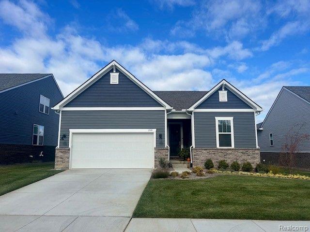 front view picture of 1626 Moss Drive, Milford, MI. 48381